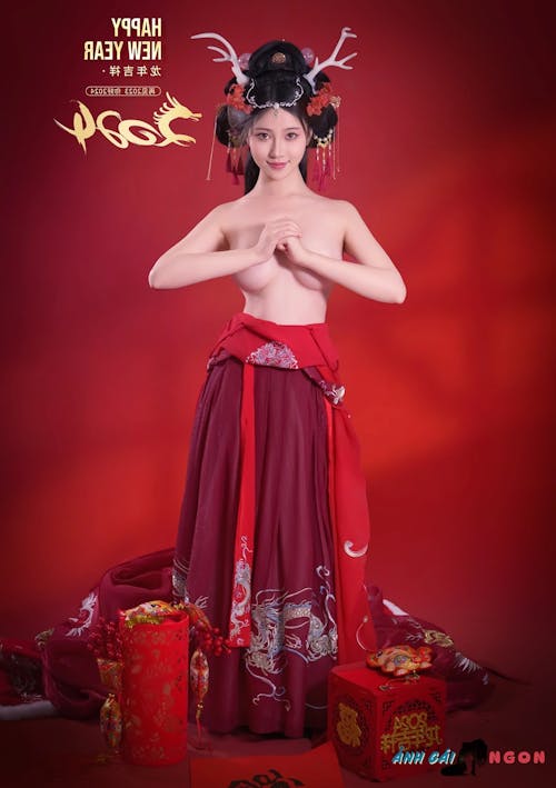 Đón Năm Mới Cùng Nnian 年年 – Siêu Phẩm Vú Nõn Trắng Như Bạch Tuyết, Tone Đỏ Gợi Tình