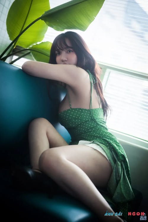 Son Yeeun 손예은: Em Gái Hàn Quốc Vú To Tròn, Ti Hồng Căng Mọng Đẹp Hết Nấc